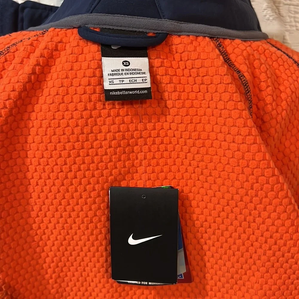 Nike Virginia Cavaliers lightweight warmth‎ jacket, size XS, NWT